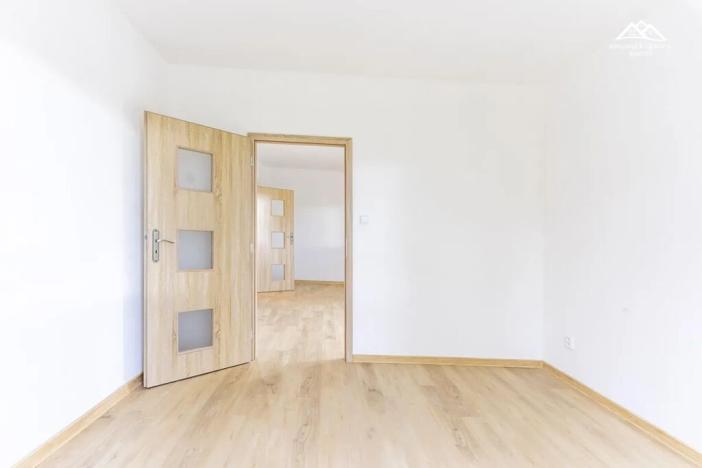 Pronájem bytu 3+1, Seč, Sídl. 9. května, 61 m2