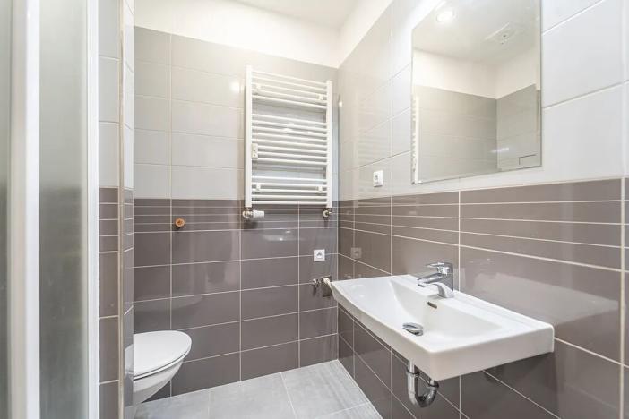 Pronájem bytu 2+kk, Praha - Libeň, Pod Labuťkou, 52 m2