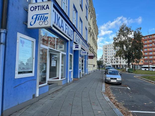 Pronájem obchodního prostoru, Opava, náměstí Republiky, 65 m2