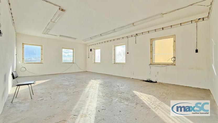 Pronájem skladu, Moravany, 533 m2