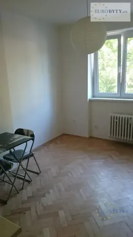Pronájem bytu 1+kk, Praha - Vršovice, Jerevanská, 30 m2