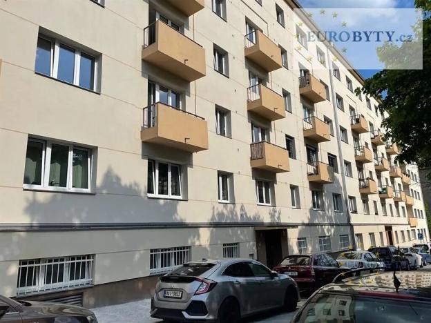 Pronájem bytu 1+kk, Praha - Vršovice, Jerevanská, 30 m2