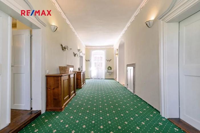 Prodej rodinného domu, Včelákov, 358 m2