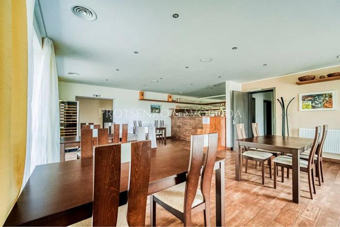 Prodej ubytování, Rosovice, 900 m2