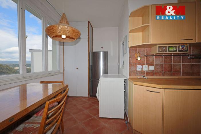 Prodej bytu 4+1, Karlovy Vary - Doubí, Modenská, 77 m2