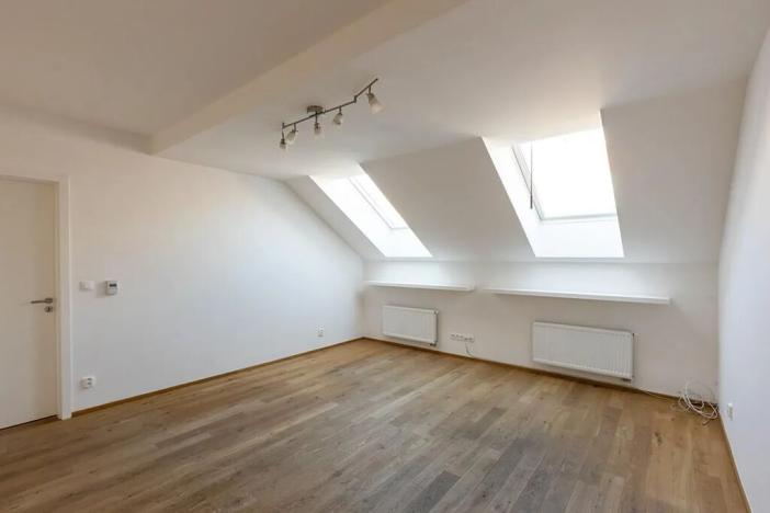 Pronájem bytu 3+kk, Praha - Bubeneč, Sochařská, 75 m2