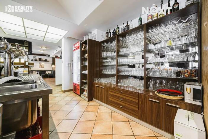 Prodej restaurace, Račice-Pístovice, 304 m2