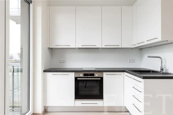 Pronájem bytu 1+kk, Praha - Třebonice, Thomasova, 33 m2