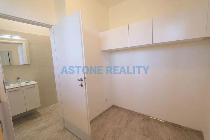 Pronájem bytu 2+kk, Praha - Libeň, U školičky, 43 m2