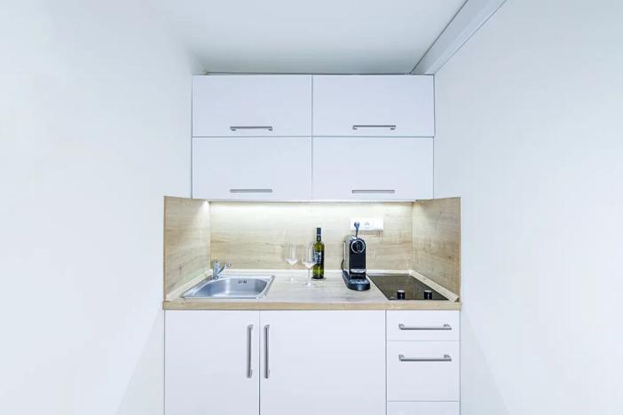 Pronájem bytu 1+kk, Zlín, Vejvanovská, 20 m2