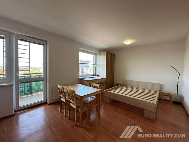 Pronájem bytu 1+kk, Zlín, Plesníkova, 32 m2