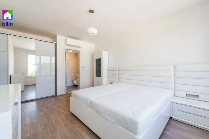 Prodej bytu 4+kk, Praha - Holešovice, U Pergamenky, 117 m2