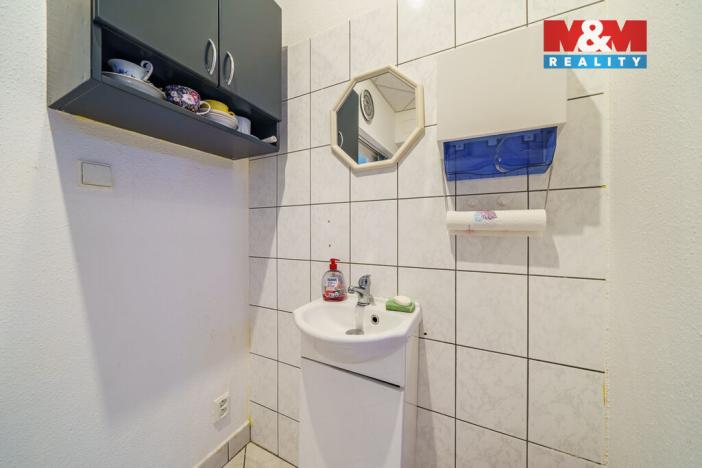 Pronájem obchodního prostoru, Karlovy Vary, T. G. Masaryka, 40 m2