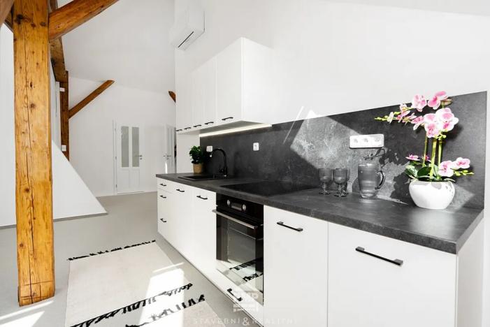 Pronájem bytu 2+kk, Znojmo, Havlíčkova, 69 m2