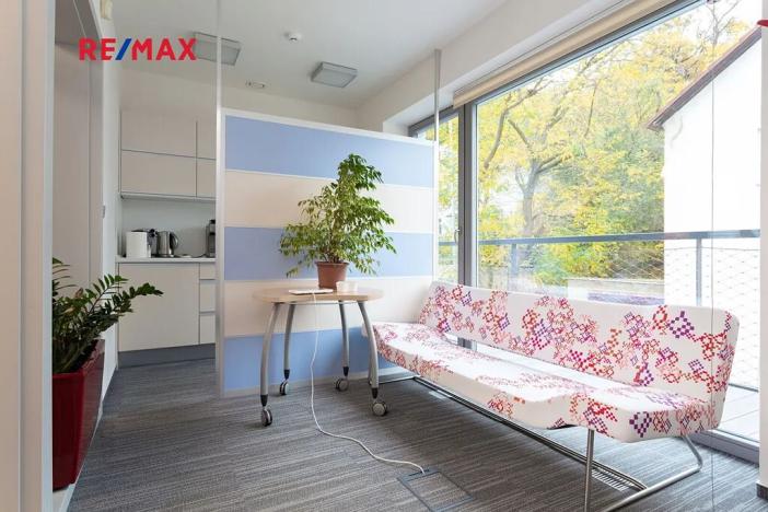 Pronájem kanceláře, Praha - Hodkovičky, Pod kopcem, 364 m2