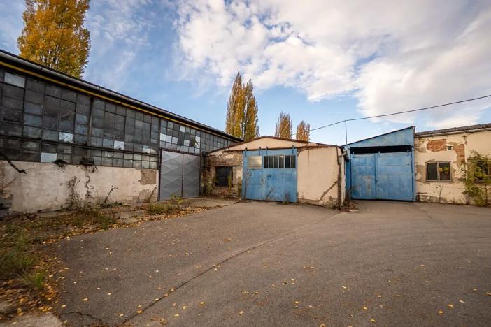 Dražba výrobních prostor, Hodonín, třída Bří Čapků, 2000 m2