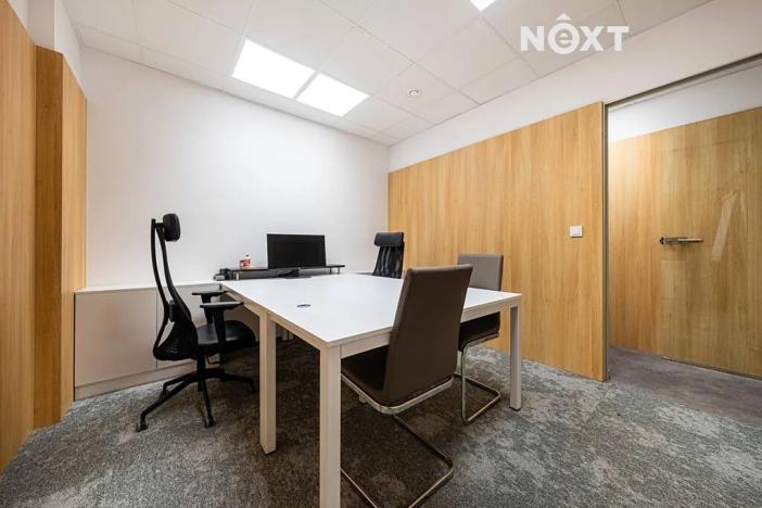 Prodej kanceláře, Pardubice, Na Spravedlnosti, 200 m2