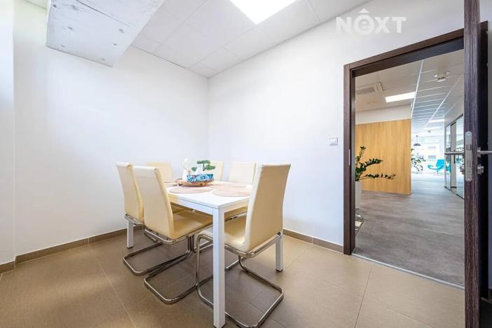 Prodej kanceláře, Pardubice, Na Spravedlnosti, 200 m2