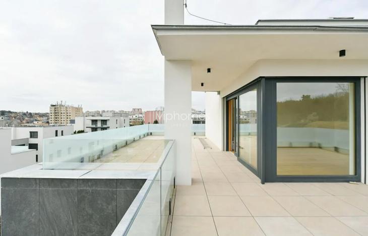 Pronájem rodinného domu, Praha - Řepy, 334 m2