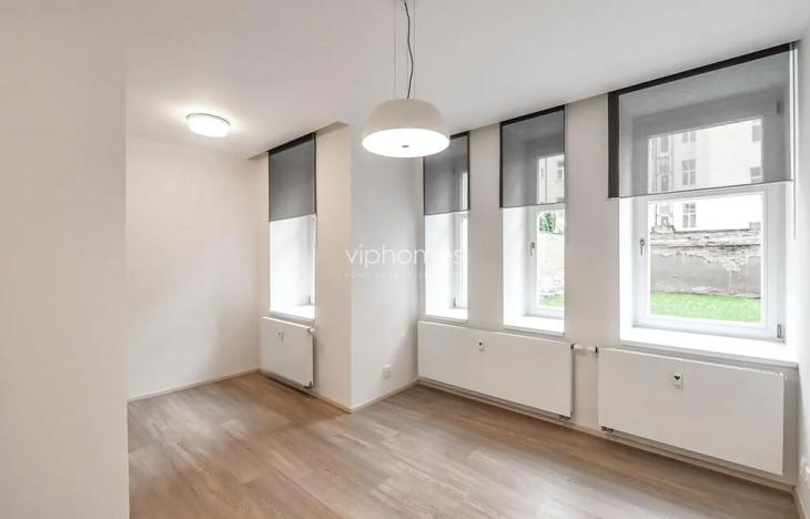 Pronájem bytu 2+kk, Praha - Vinohrady, Lucemburská, 50 m2
