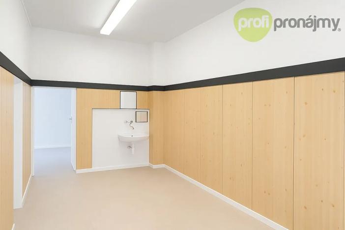 Pronájem obchodního prostoru, Ostrava, Novoveská, 615 m2