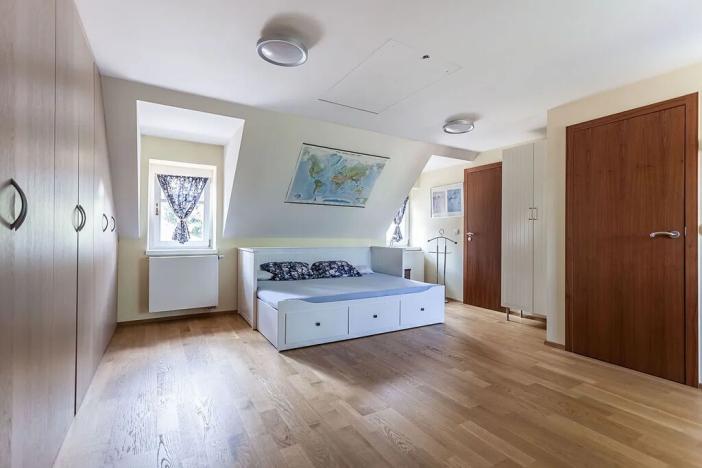 Pronájem vily, Praha - Střešovice, Ve Střešovičkách, 139 m2