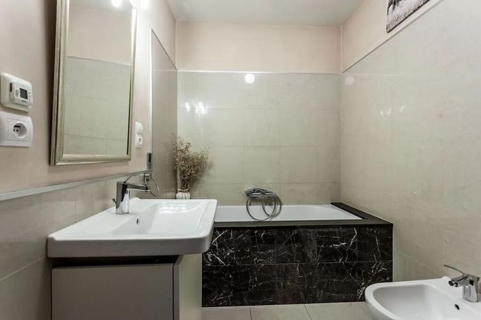 Pronájem vily, Praha - Střešovice, Ve Střešovičkách, 139 m2