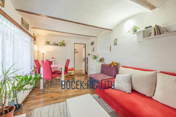 Prodej rodinného domu, Rynholec, nám. 1. máje, 259 m2