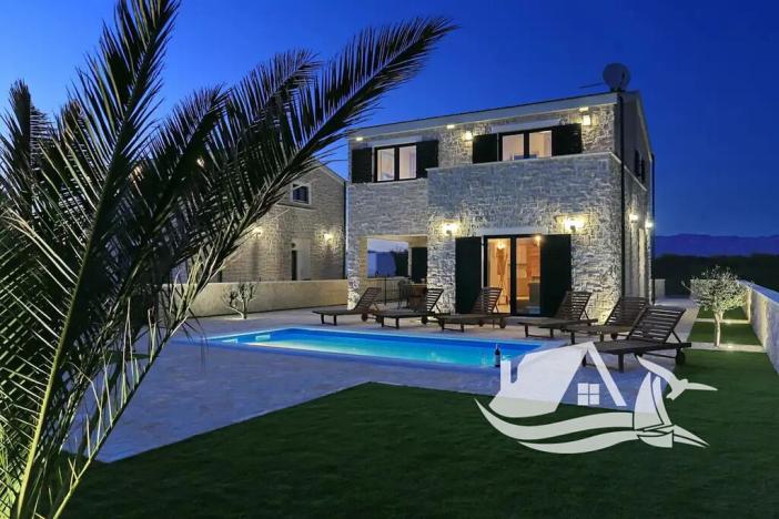 Prodej rodinného domu, Privlaka, Chorvatsko, 150 m2