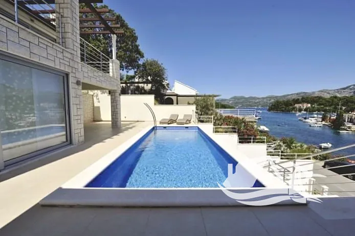 Prodej vily, Žrnovo, Chorvatsko, 240 m2