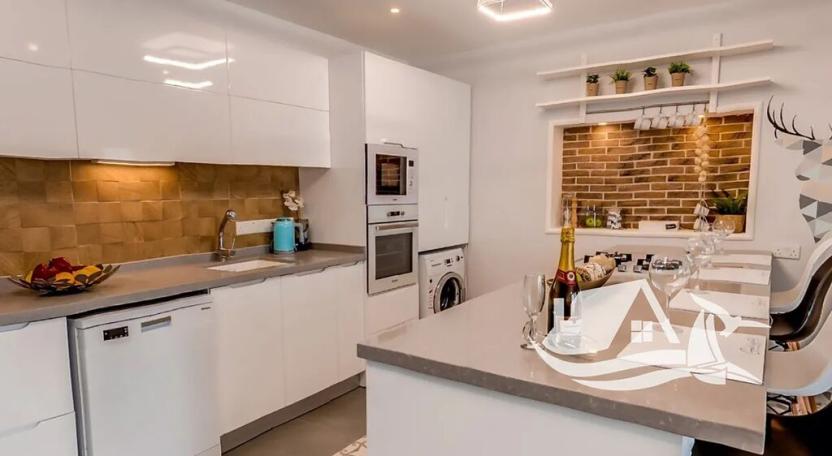 Prodej bytu 3+1, Trikomo, Kypr, 120 m2