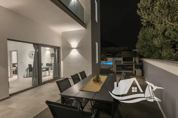 Prodej vily, Makarska, Chorvatsko, 150 m2