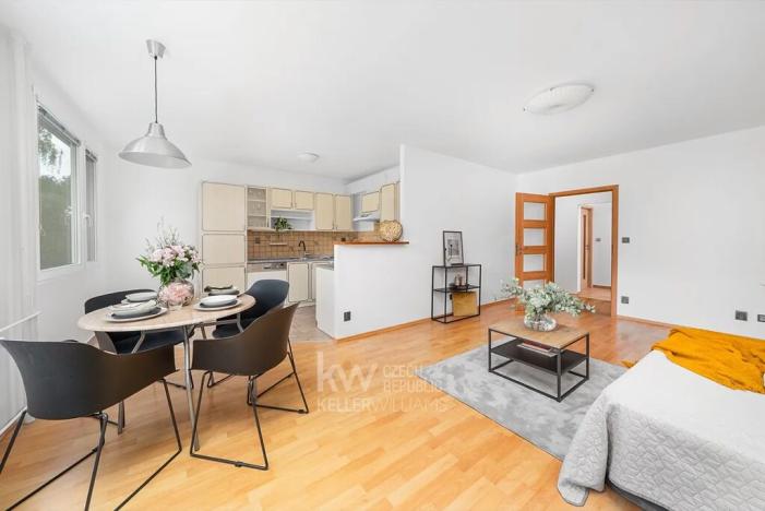 Prodej bytu 3+kk, Praha - Prosek, Vysočanská, 73 m2