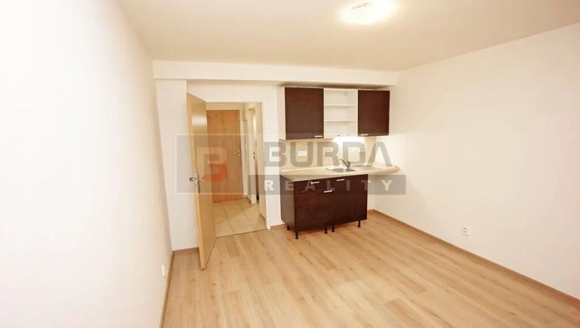 Pronájem bytu 1+kk, Neratovice, 26 m2