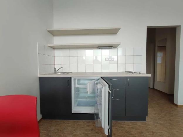 Pronájem bytu 1+kk, Praha - Smíchov, Křížová, 35 m2