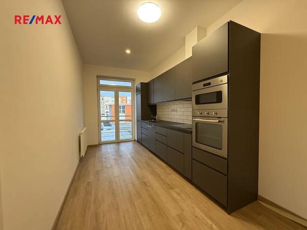 Pronájem bytu 2+1, Praha - Vršovice, Na louži, 70 m2