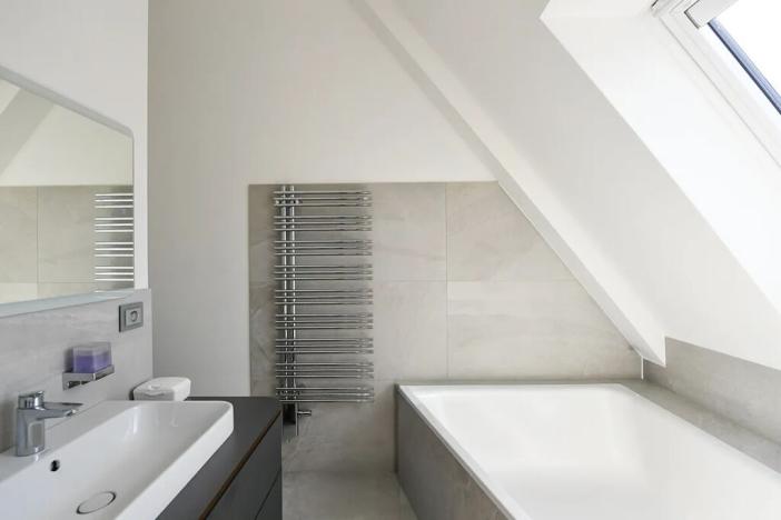 Prodej atypického bytu, Praha, Valentinská, 108 m2