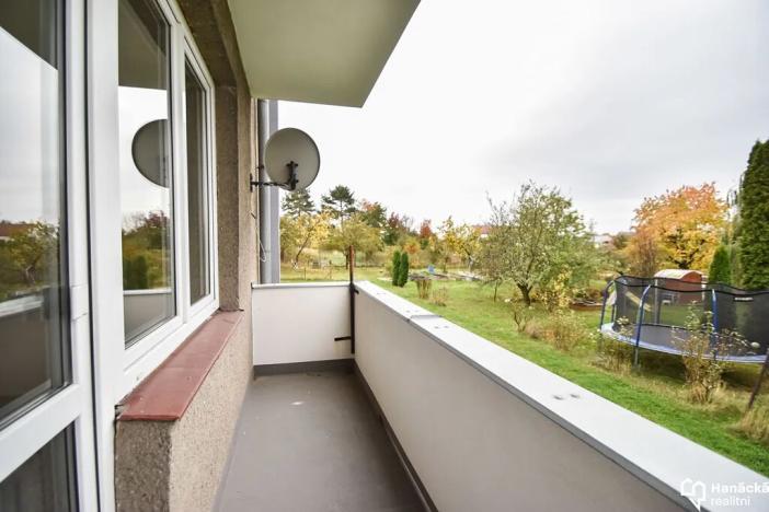 Prodej bytu 3+1, Dolany, 70 m2