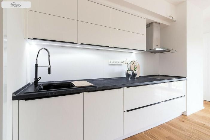 Pronájem bytu 3+kk, Řevnice, nám. Krále Jiřího z Poděbrad, 98 m2