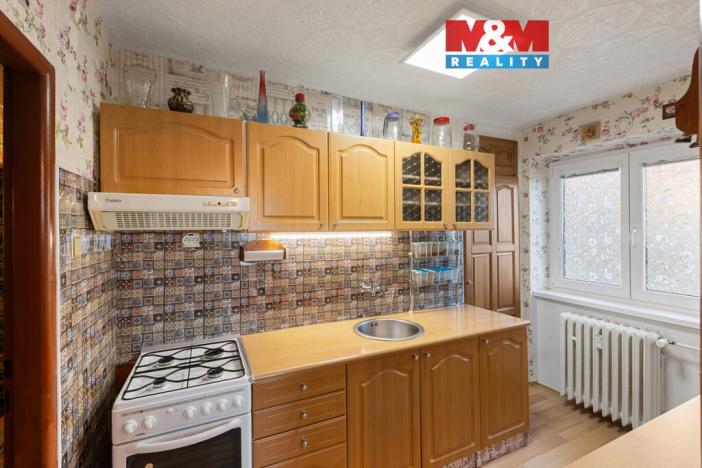 Prodej bytu 3+1, Jesenice, Školní, 55 m2