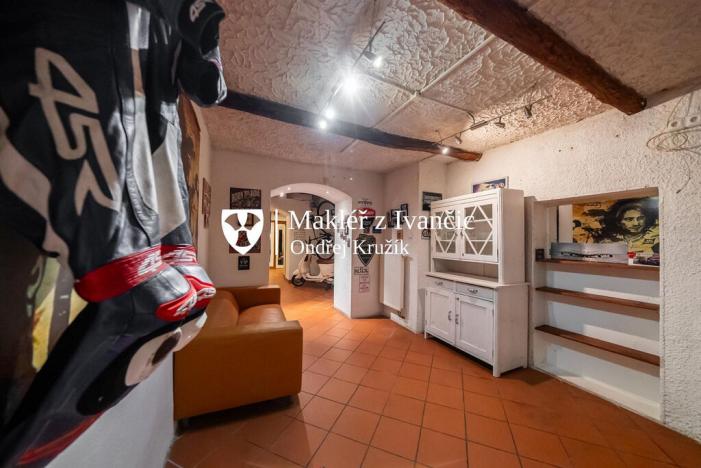 Pronájem rodinného domu, Ivančice, Jana Schwarze, 178 m2