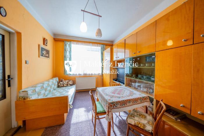 Prodej rodinného domu, Hluboké, 107 m2