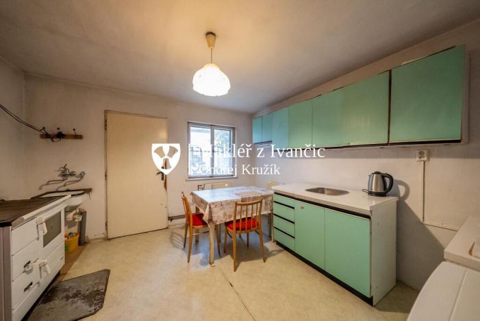 Prodej rodinného domu, Hluboké, 107 m2