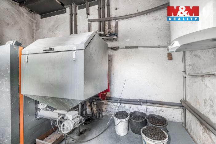 Prodej obchodního prostoru, Krnsko, 700 m2