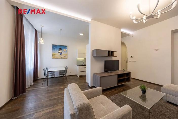 Prodej bytu 2+kk, Praha - Staré Město, Křižovnická, 71 m2