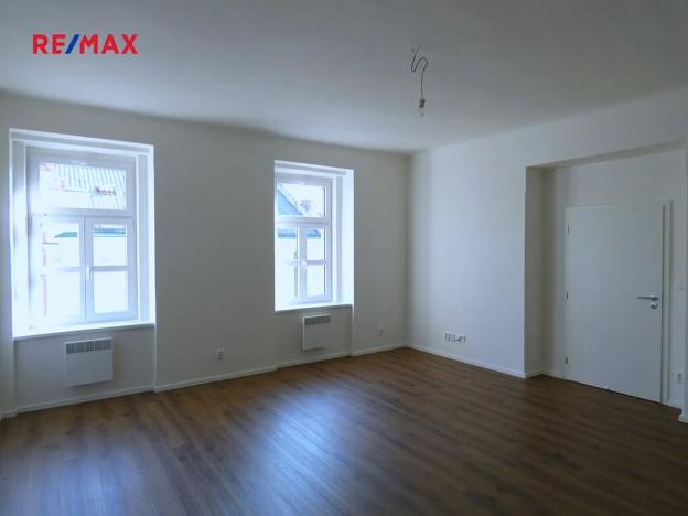 Pronájem bytu 3+1, Praha - Smíchov, Staropramenná, 83 m2