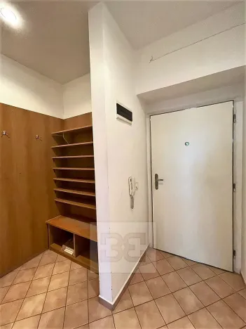 Pronájem bytu 2+kk, Praha - Holešovice, Umělecká, 58 m2