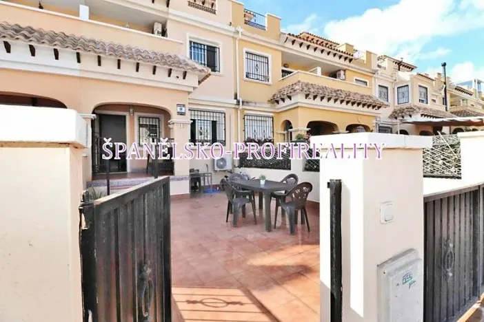 Prodej vily, Torrevieja, Španělsko, 90 m2