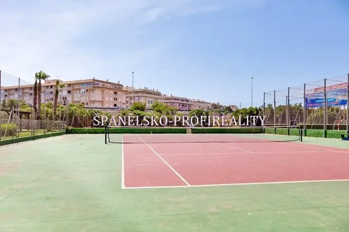 Prodej rodinného domu, Torrevieja, Španělsko, Ronda César Cánovas Girada, 50 m2