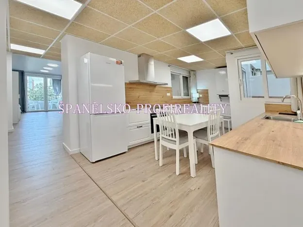 Prodej bytu 4+kk, Torrevieja, Španělsko, 117 m2